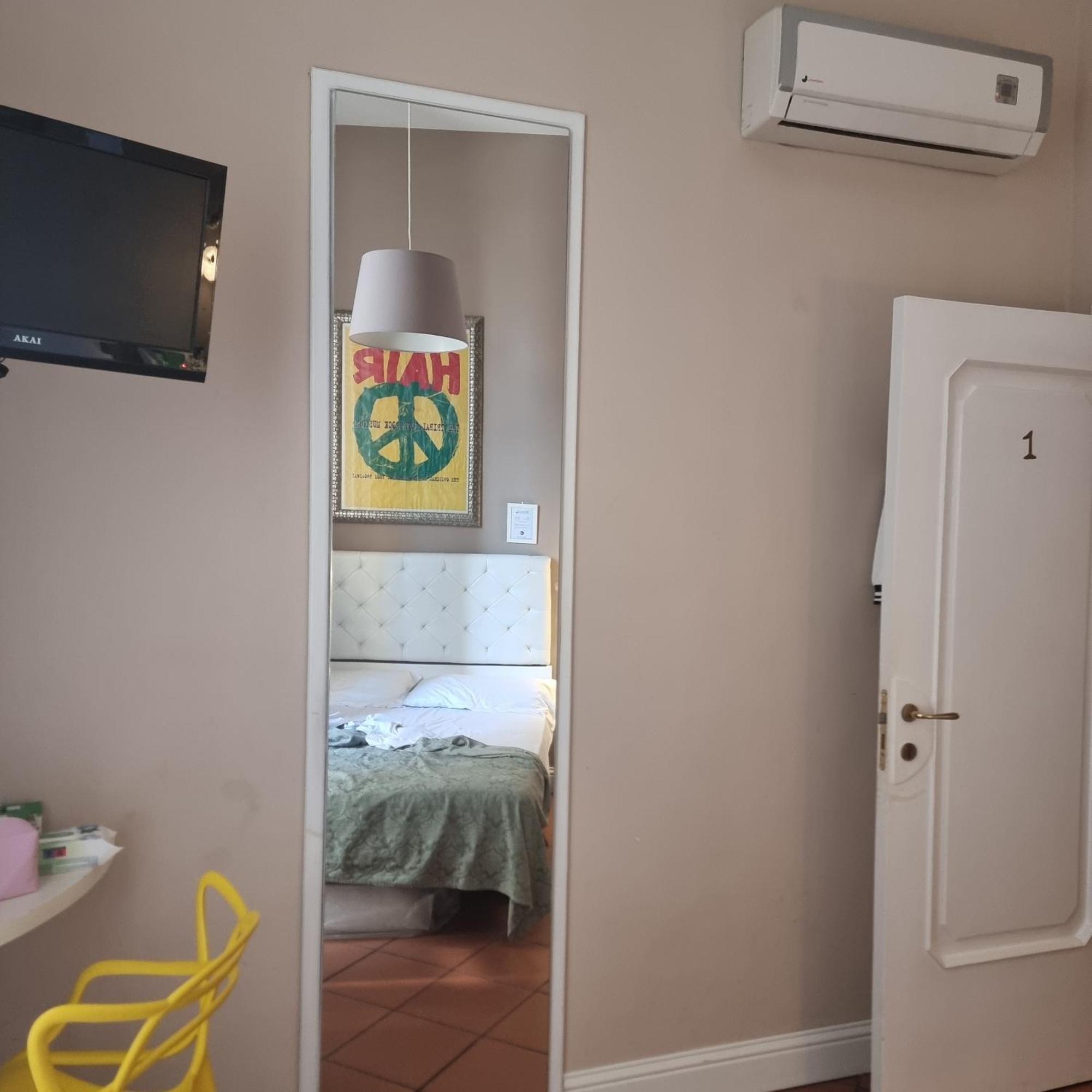 Bed Morelli 49 , Chiaia Νάπολη Εξωτερικό φωτογραφία