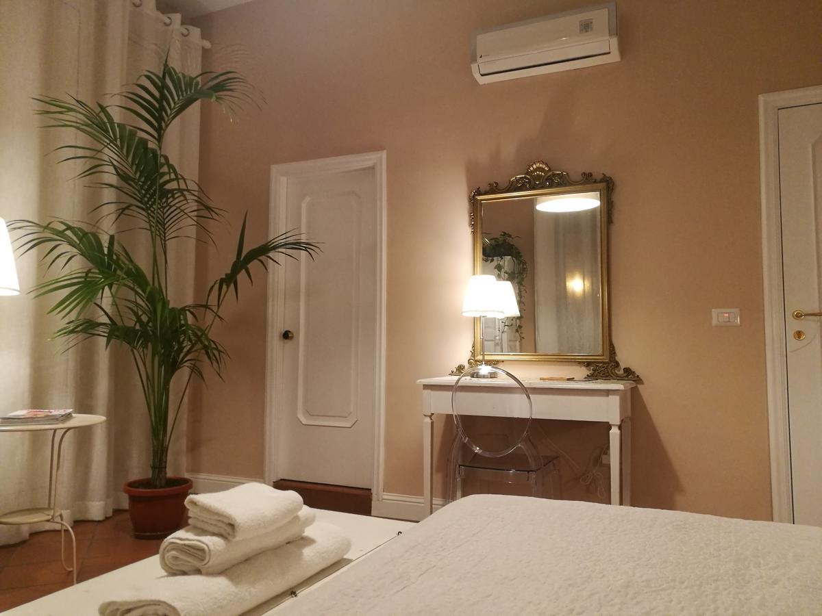 Bed Morelli 49 , Chiaia Νάπολη Εξωτερικό φωτογραφία